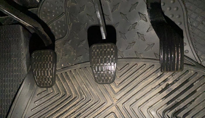 2023 Tata PUNCH ADVENTURE CAMO MT, Petrol, Manual, 18,949 km, Pedals