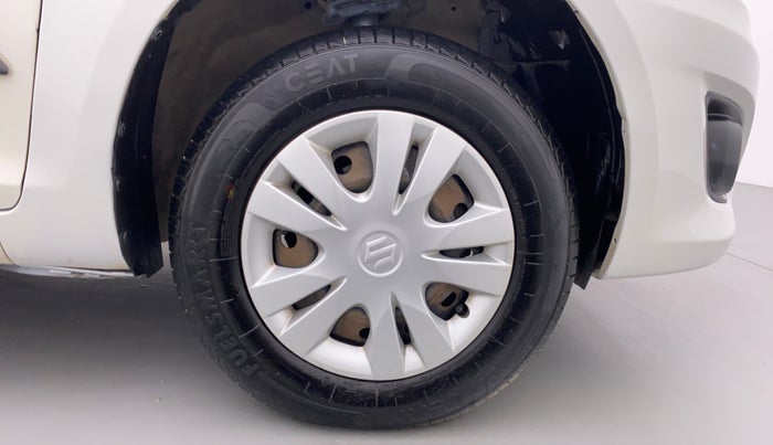 2014 Maruti Swift Dzire VXI, Petrol, Manual, 72,944 km, Right Front Wheel