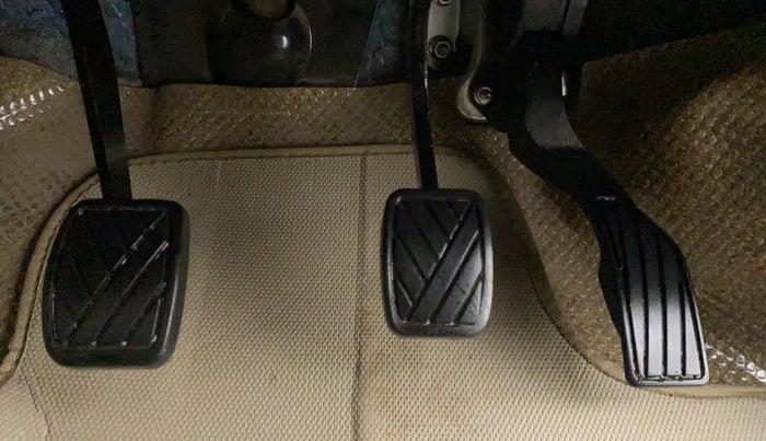 2014 Maruti Swift Dzire VXI, Petrol, Manual, 72,944 km, Pedals