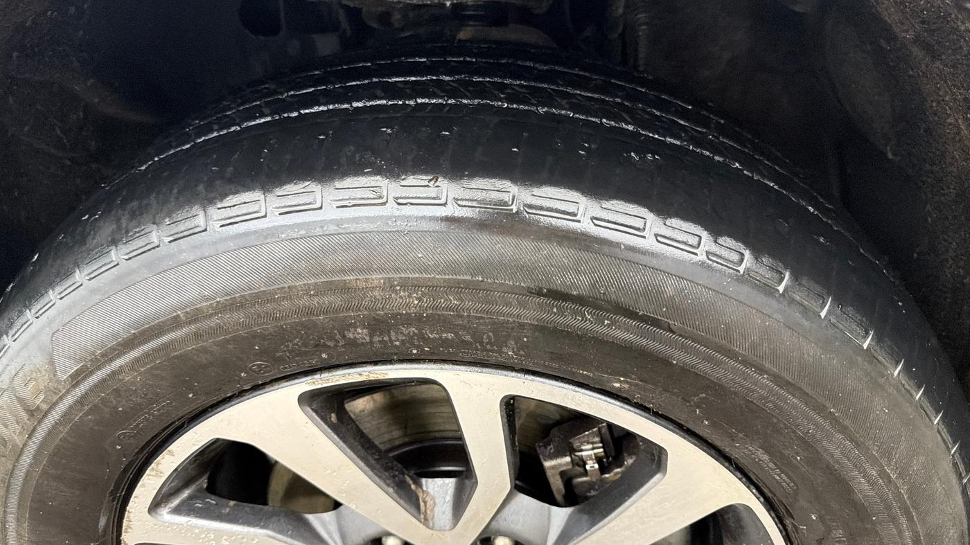2024 Mahindra SCORPIO-N Z8 L DIESEL MT 4WD 7 STR, Diesel, Manual, 20,916 km, Left Front Tyre Tread