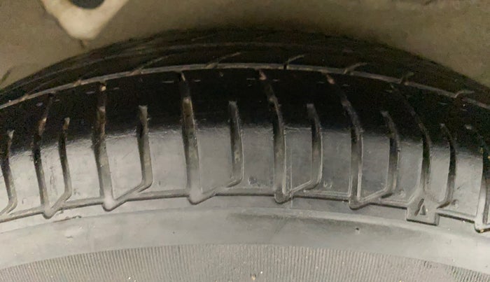 2012 Hyundai i10 ERA 1.1, Petrol, Manual, 88,916 km, Right Rear Tyre Tread