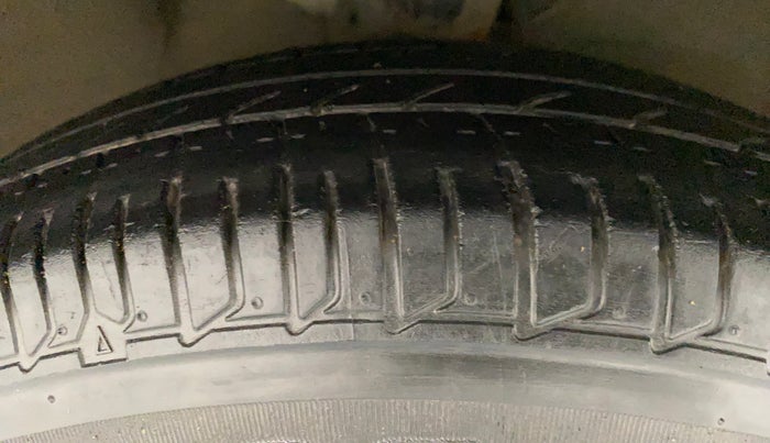 2012 Hyundai i10 ERA 1.1, Petrol, Manual, 88,916 km, Right Front Tyre Tread