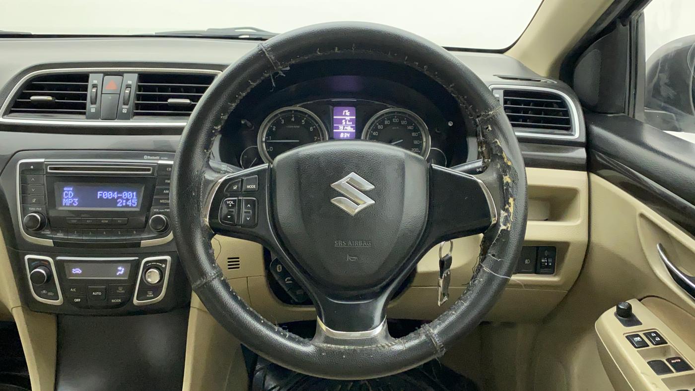 2015 Maruti Ciaz VXI+, Petrol, Manual, 79,817 km, Steering Wheel Close Up