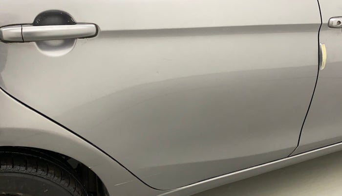 2015 Maruti Ciaz VXI+, Petrol, Manual, 79,817 km, Right rear door - Minor scratches