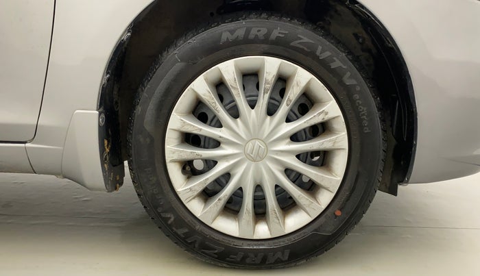2015 Maruti Ciaz VXI+, Petrol, Manual, 79,817 km, Right Front Wheel
