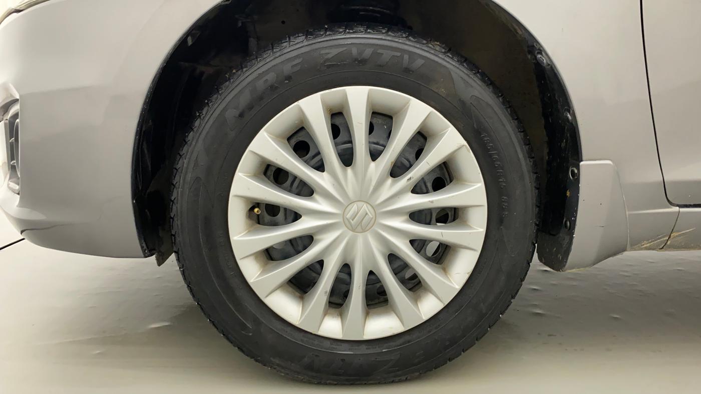 2015 Maruti Ciaz VXI+, Petrol, Manual, 79,817 km, Left Front Wheel