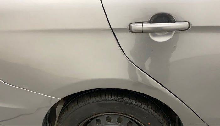 2015 Maruti Ciaz VXI+, Petrol, Manual, 79,817 km, Right quarter panel - Minor scratches
