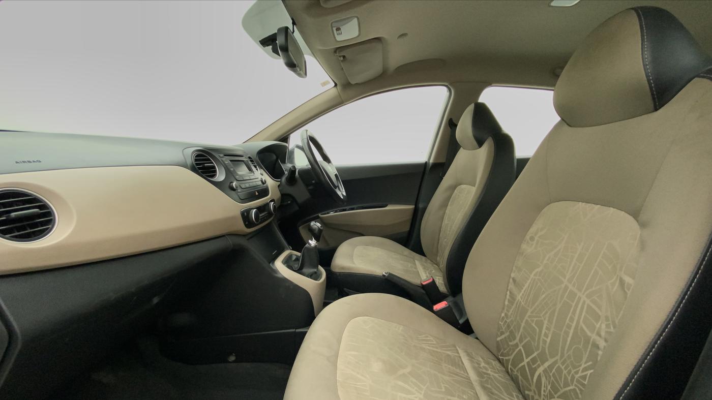 2014 Hyundai Xcent SX 1.2 (O), Petrol, Manual, 50,411 km, Right Side Front Door Cabin