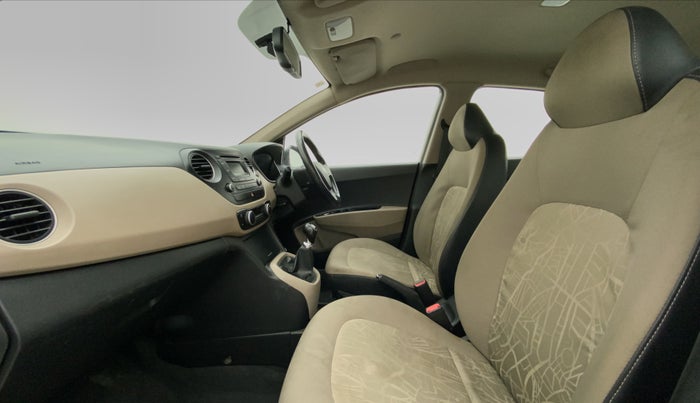 2014 Hyundai Xcent SX 1.2 (O), Petrol, Manual, 50,411 km, Right Side Front Door Cabin