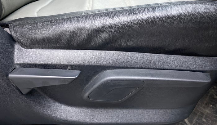 2016 Mahindra Kuv100 K8 D 6 STR, Diesel, Manual, 45,071 km, Driver Side Adjustment Panel