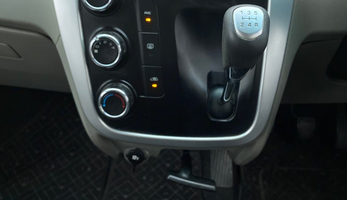 2016 Mahindra Kuv100 K8 D 6 STR, Diesel, Manual, 45,071 km, Gear Lever