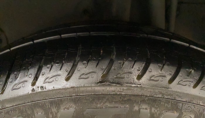 2015 Tata Zest XM PETROL, CNG, Manual, 52,534 km, Left Rear Tyre Tread