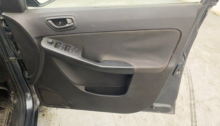 2015 Tata Zest XM PETROL, CNG, Manual, 52,534 km, Driver Side Door Panels Control