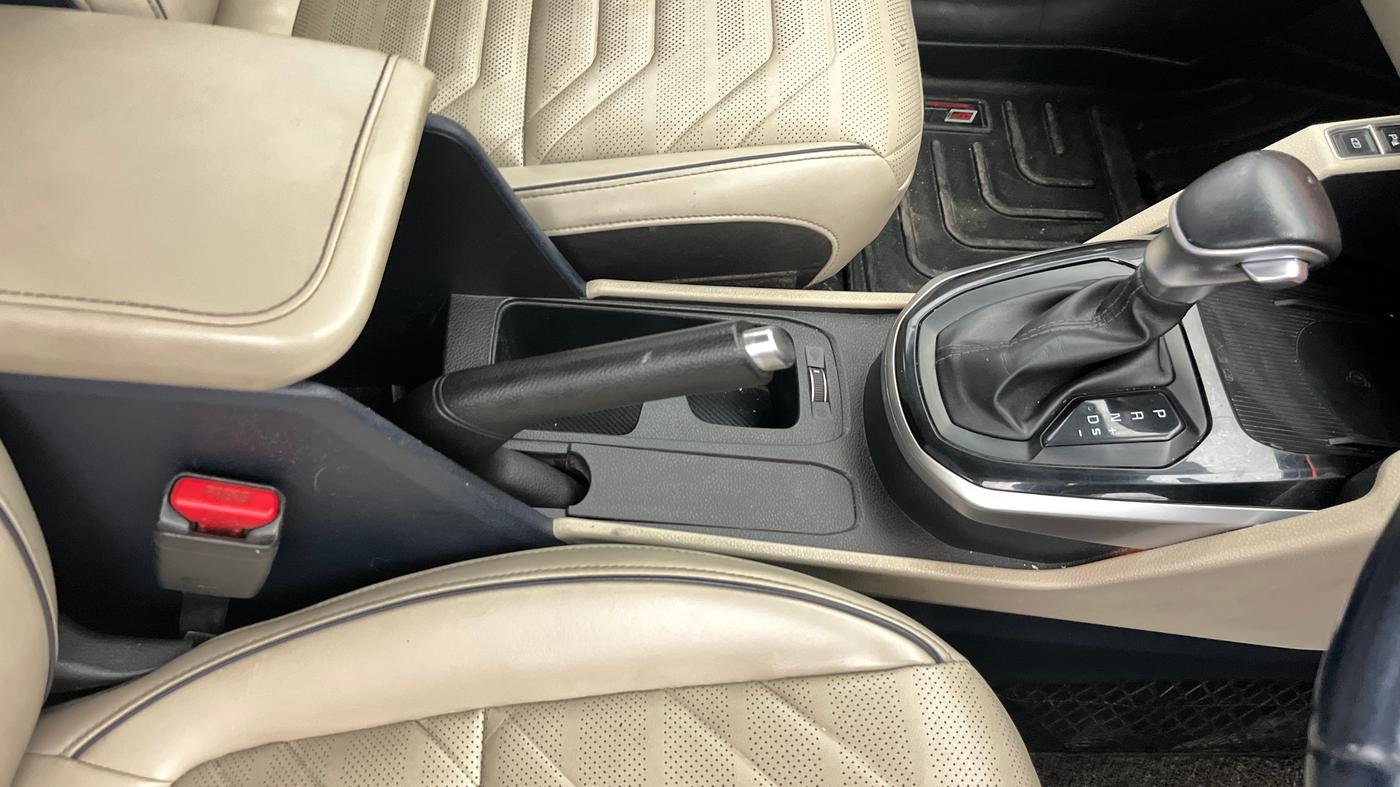 2022 KIA CARENS LUXURY PLUS 1.5 DIESEL AT 7 STR, Diesel, Automatic, 78,927 km, Gear Lever