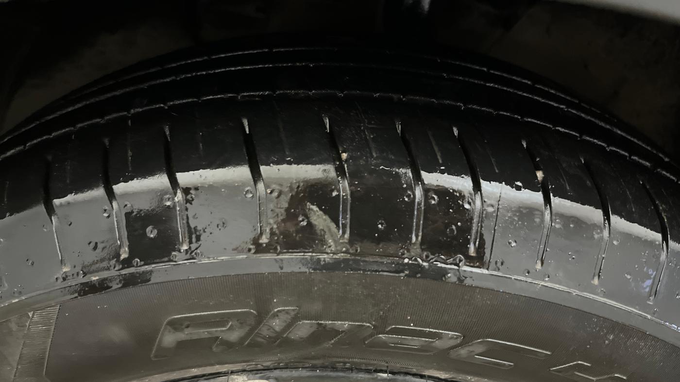 2022 KIA CARENS LUXURY PLUS 1.5 DIESEL AT 7 STR, Diesel, Automatic, 78,927 km, Left Front Tyre Tread