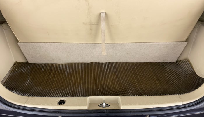 2014 Maruti Ertiga ZXI, Petrol, Manual, 73,818 km, Boot Inside