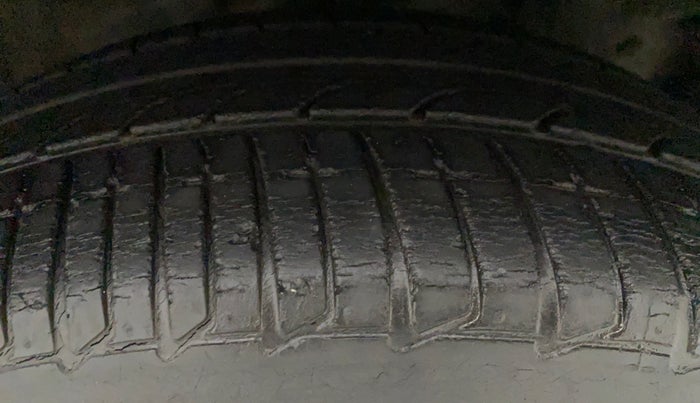 2017 Nissan Micra XV CVT, Petrol, Automatic, 21,480 km, Right Front Tyre Tread