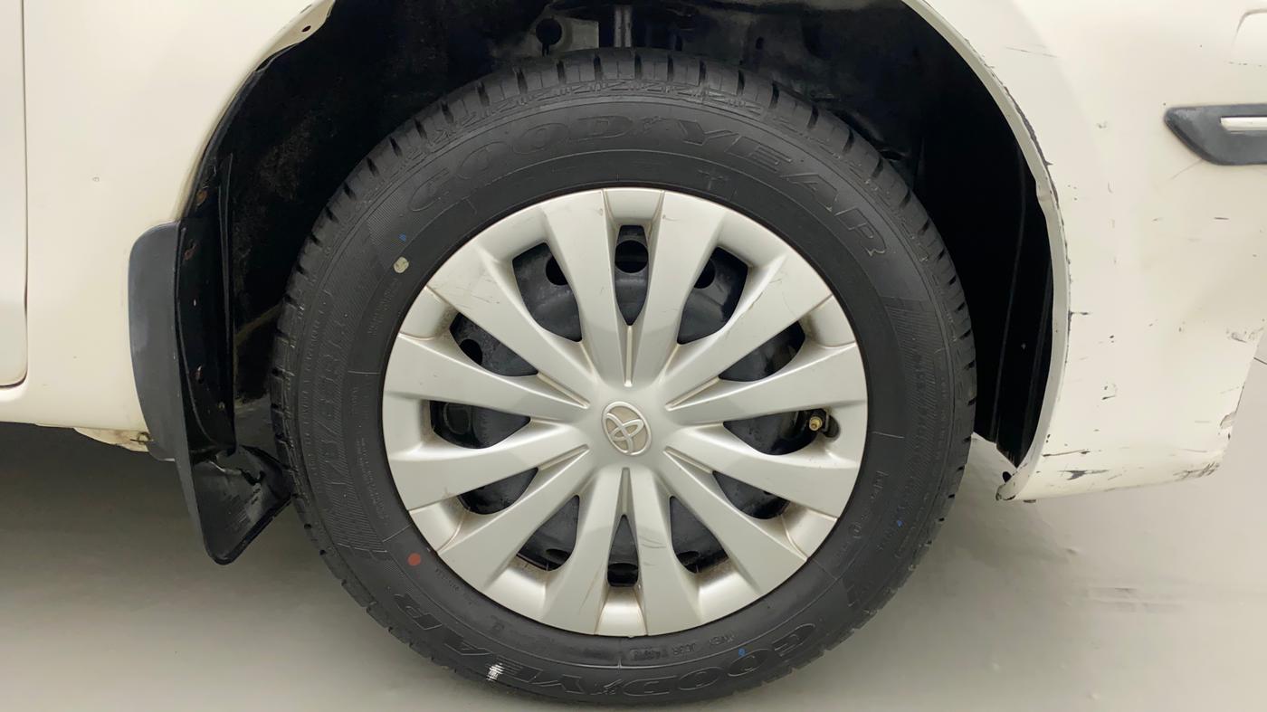 2013 Toyota Etios Liva G, Petrol, Manual, 16,850 km, Right Front Wheel