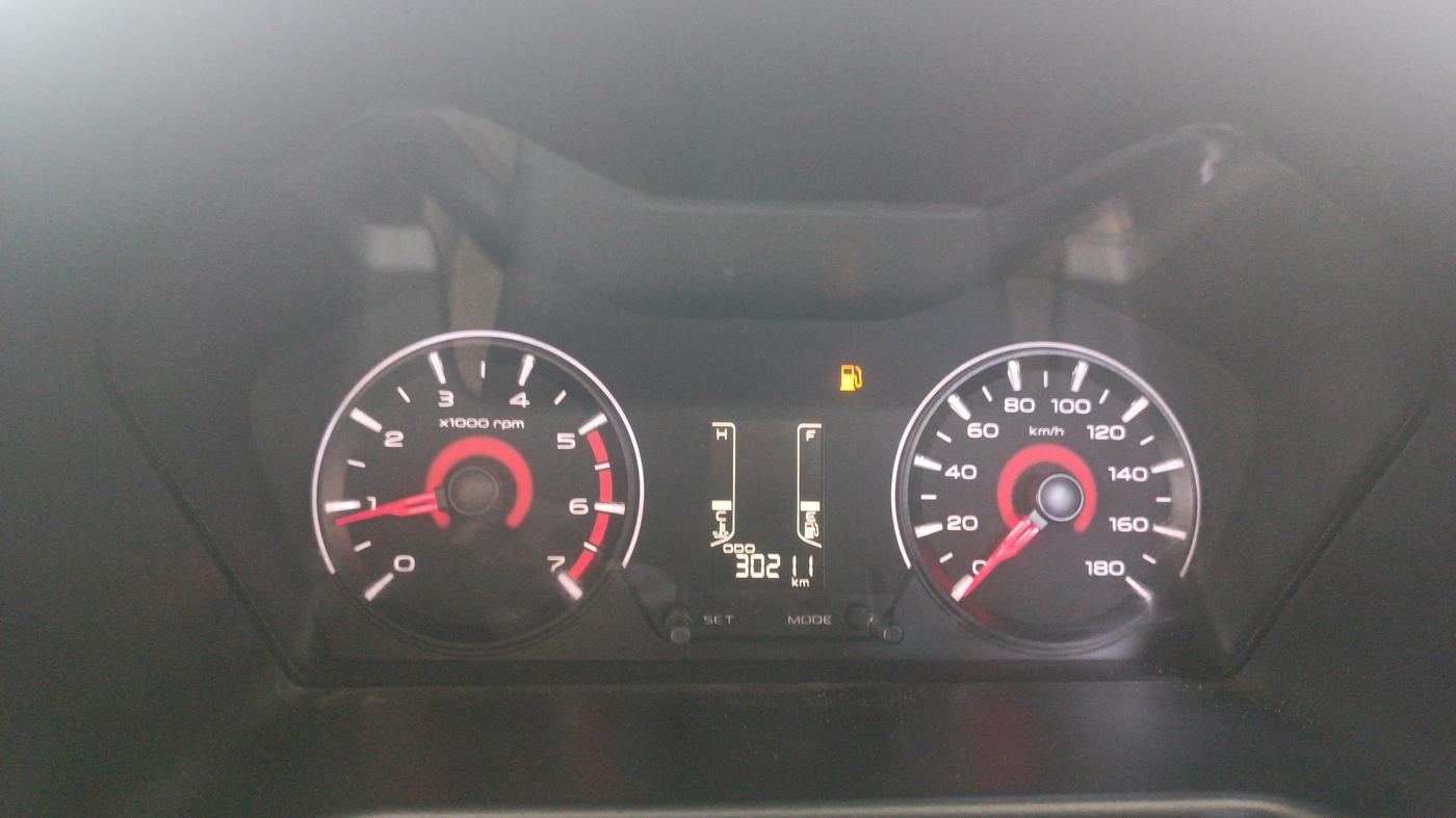 2017 Mahindra Kuv100 K8 6 STR, Petrol, Manual, 30,211 km, Odometer Image