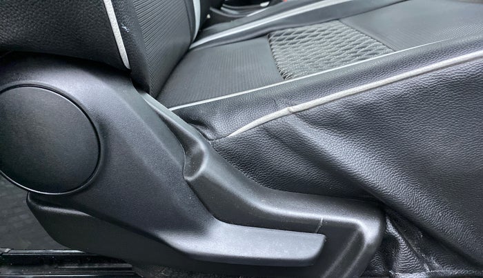 2018 Maruti Baleno DELTA 1.2 K12, Petrol, Manual, 39,608 km, Driver Side Adjustment Panel