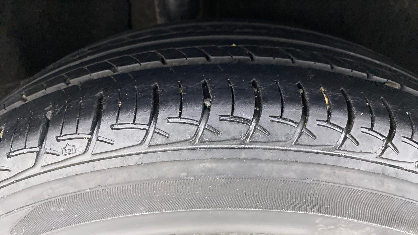 2018 Maruti Baleno DELTA 1.2 K12, Petrol, Manual, 39,608 km, Right Rear Tyre Tread