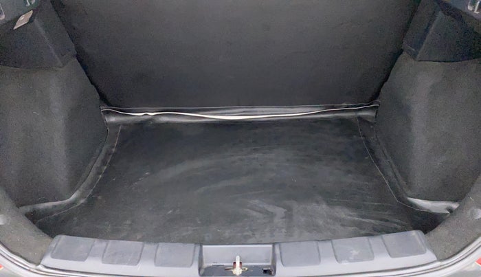 2020 Tata NEXON XMA SUNROOF PETROL, Petrol, Automatic, 26,052 km, Boot Inside