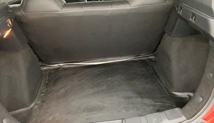 2020 Tata NEXON XMA SUNROOF PETROL, Petrol, Automatic, 26,052 km, Dicky (Boot door) - Parcel tray missing