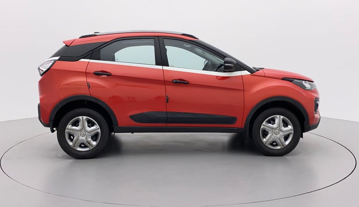 2020 Tata NEXON XMA SUNROOF PETROL, Petrol, Automatic, 26,052 km, Right Side View