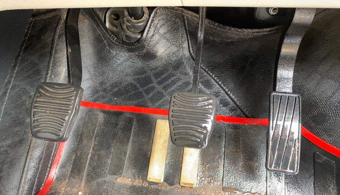 2020 Mahindra MARAZZO M 6 + 8 STR, Diesel, Manual, 73,903 km, Pedals