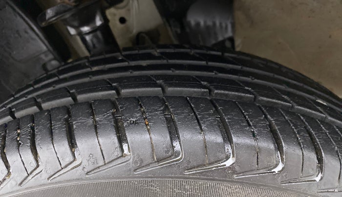 2019 Renault Kwid RXL, Petrol, Manual, 14,248 km, Left Front Tyre Tread
