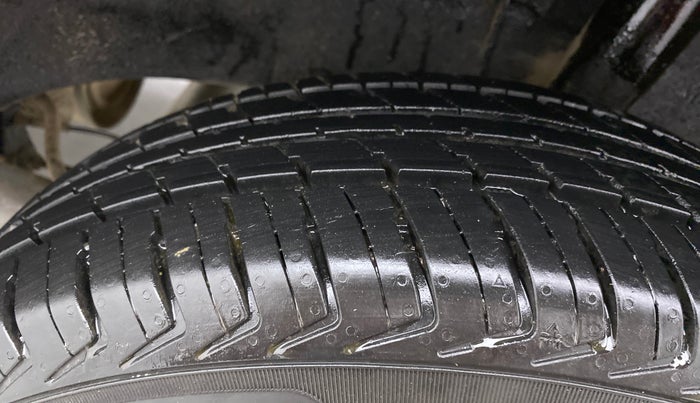 2019 Renault Kwid RXL, Petrol, Manual, 14,248 km, Left Rear Tyre Tread