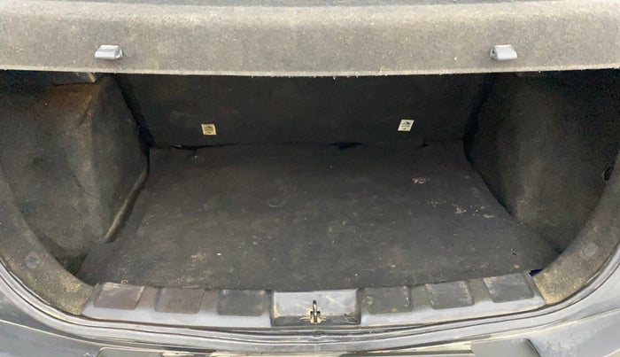 2024 Tata NEXON CREATIVE + SUNROOF 1.5 DIESEL, Diesel, Manual, 47,683 km, Boot Inside