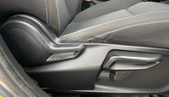 2024 Tata NEXON CREATIVE + SUNROOF 1.5 DIESEL, Diesel, Manual, 47,683 km, Driver Side Adjustment Panel