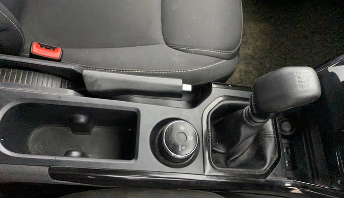 2024 Tata NEXON CREATIVE + SUNROOF 1.5 DIESEL, Diesel, Manual, 47,683 km, Gear Lever