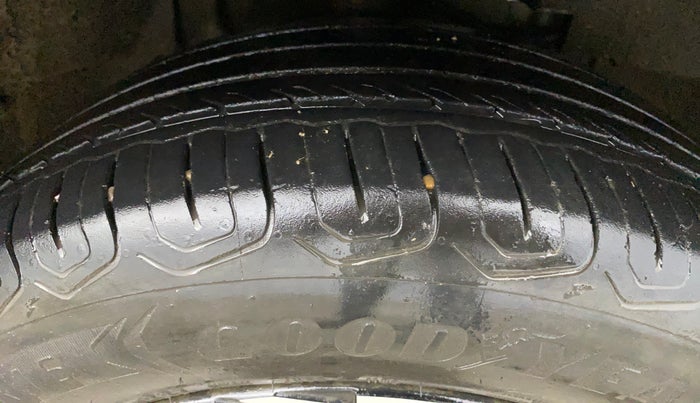 2024 Tata NEXON CREATIVE + SUNROOF 1.5 DIESEL, Diesel, Manual, 47,683 km, Right Front Tyre Tread