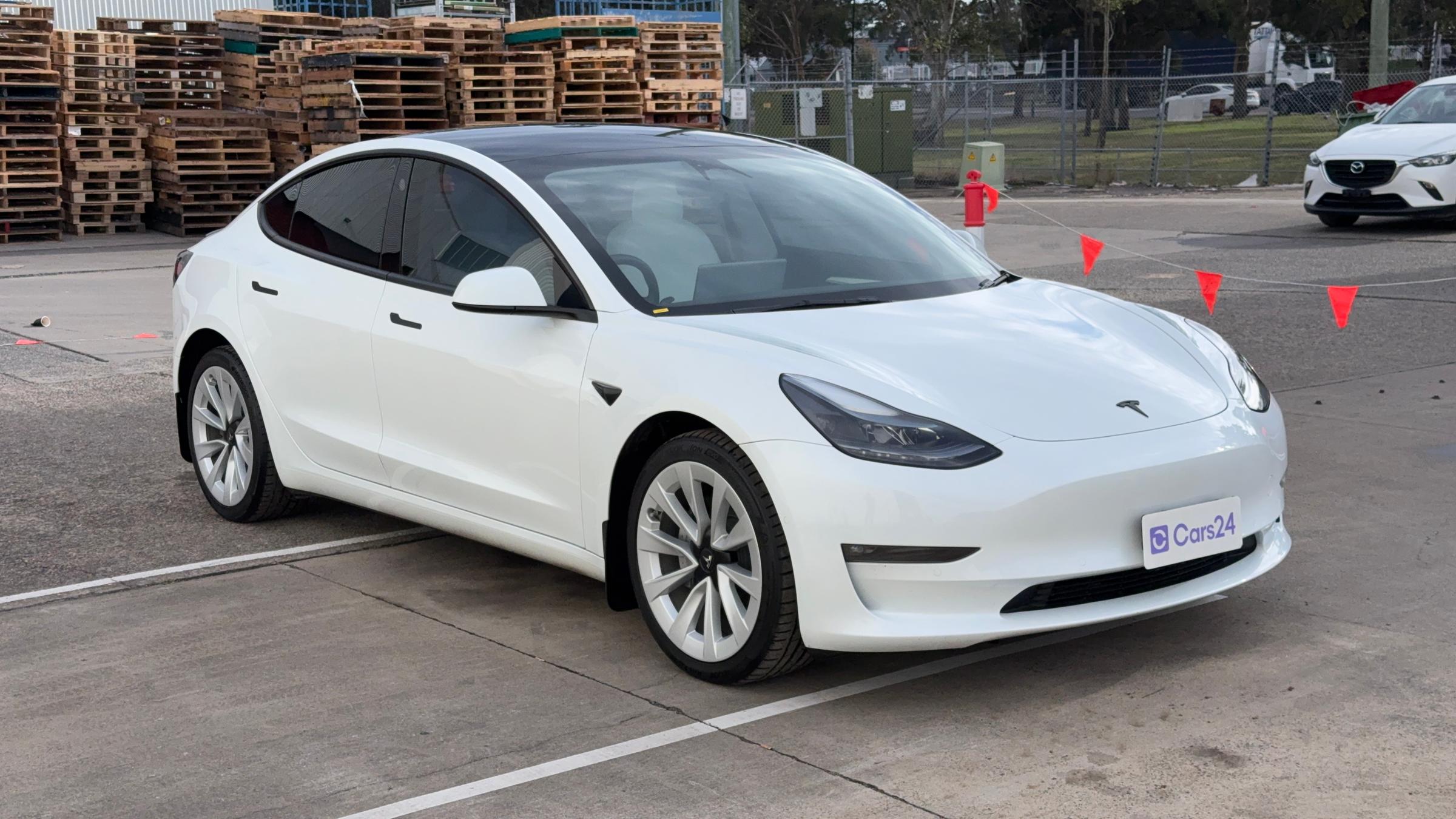 Tesla Model 3 image