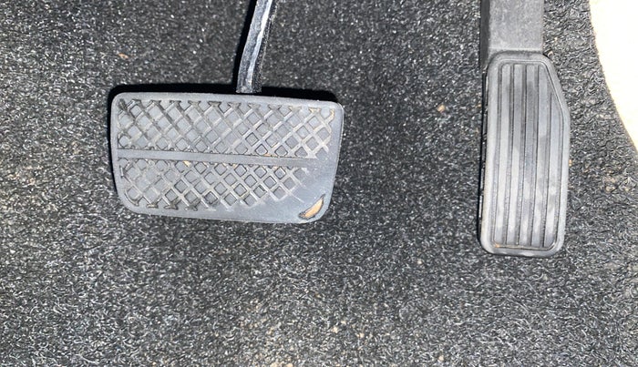 2016 Honda City 1.5L I-VTEC VX CVT, Petrol, Automatic, 1,12,015 km, Pedals