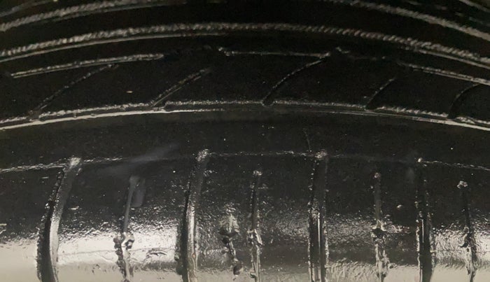 2016 Honda City 1.5L I-VTEC VX CVT, Petrol, Automatic, 1,12,015 km, Left Front Tyre Tread