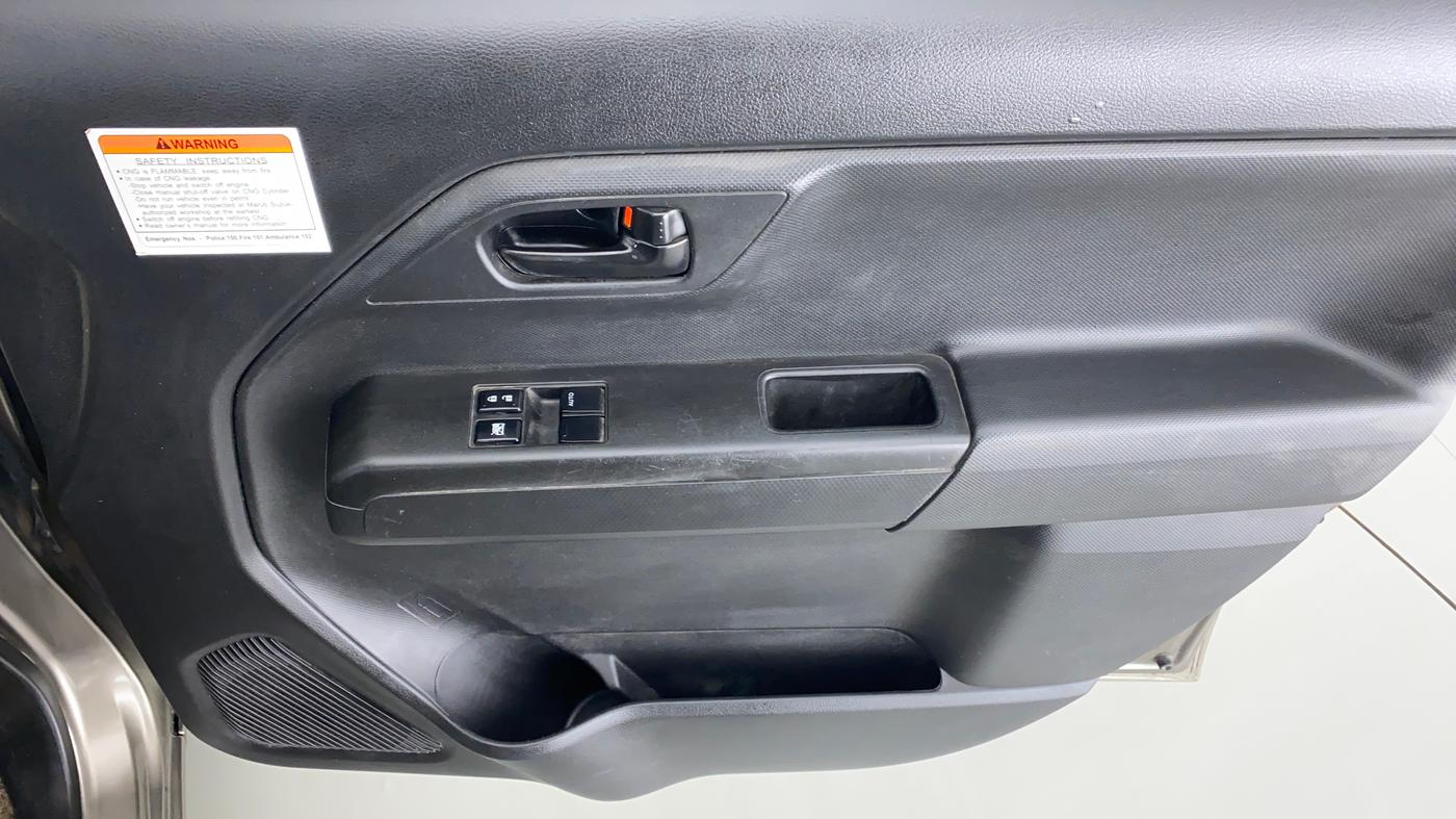 2021 Maruti New Wagon-R 1.0 Lxi (o) cng, CNG, Manual, 31,413 km, Driver Side Door Panels Control