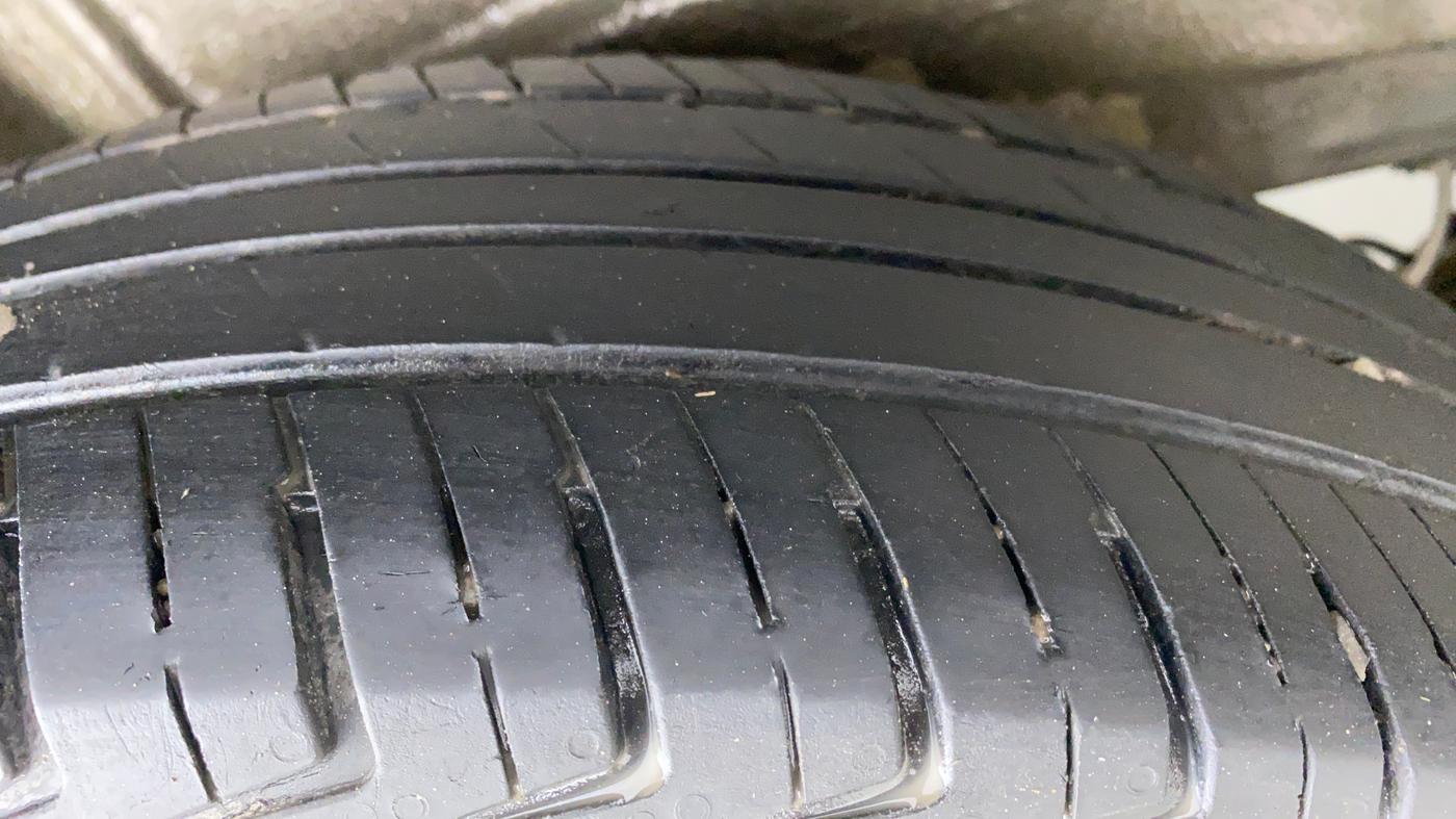 2021 Maruti New Wagon-R 1.0 Lxi (o) cng, CNG, Manual, 31,413 km, Right Rear Tyre Tread