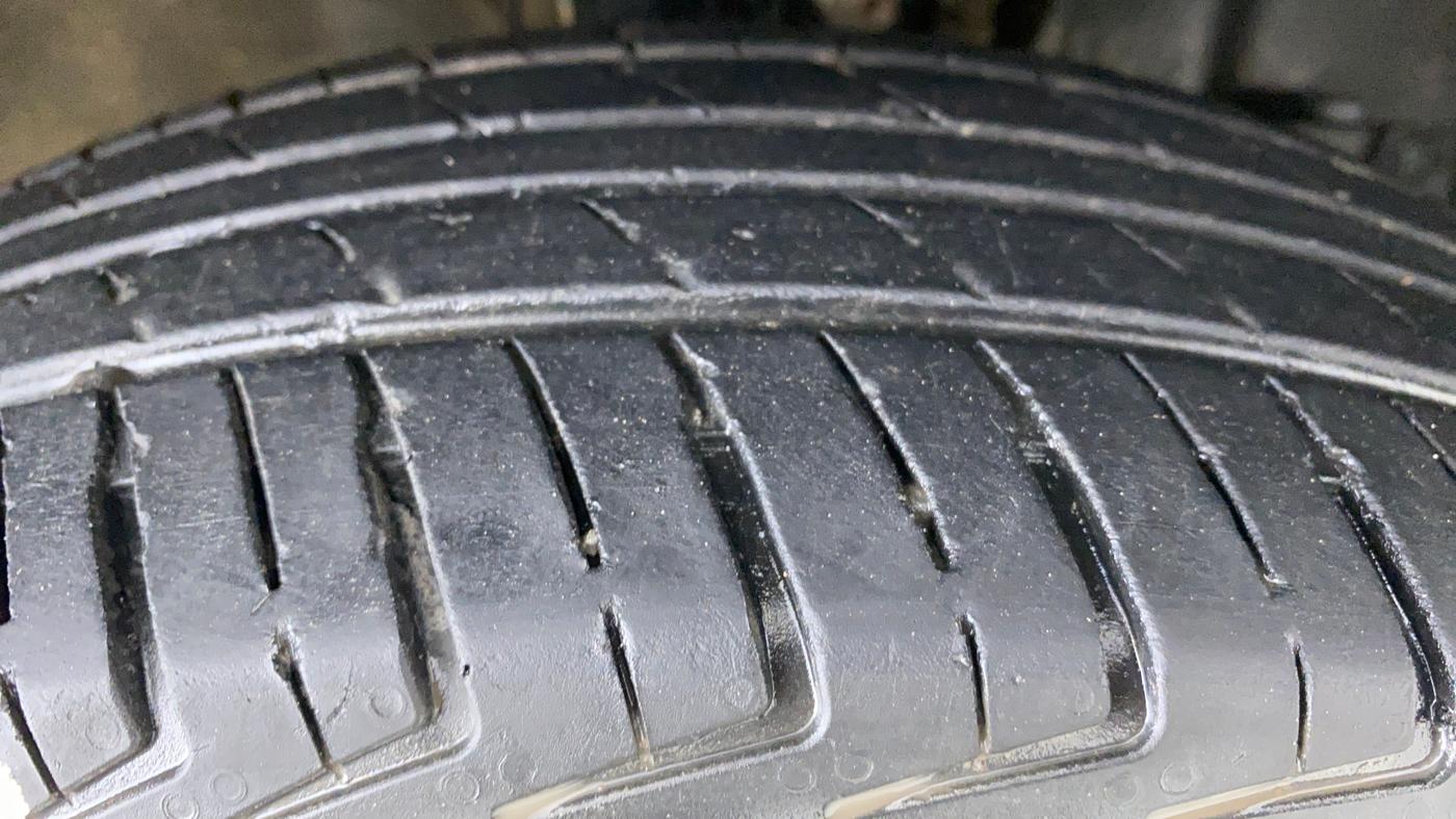 2021 Maruti New Wagon-R 1.0 Lxi (o) cng, CNG, Manual, 31,413 km, Right Front Tyre Tread