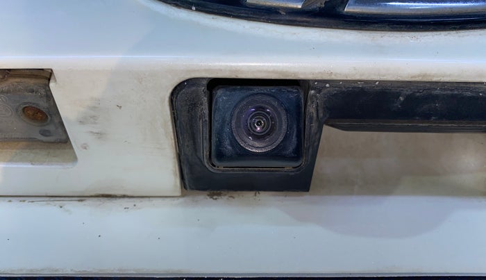 2020 Mahindra XUV300 W8 (O) 1.2 PETROL, Petrol, Manual, 28,357 km, Parking Camera