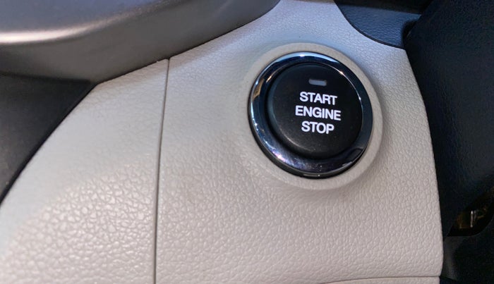 2020 Mahindra XUV300 W8 (O) 1.2 PETROL, Petrol, Manual, 28,357 km, Keyless Start/ Stop Button