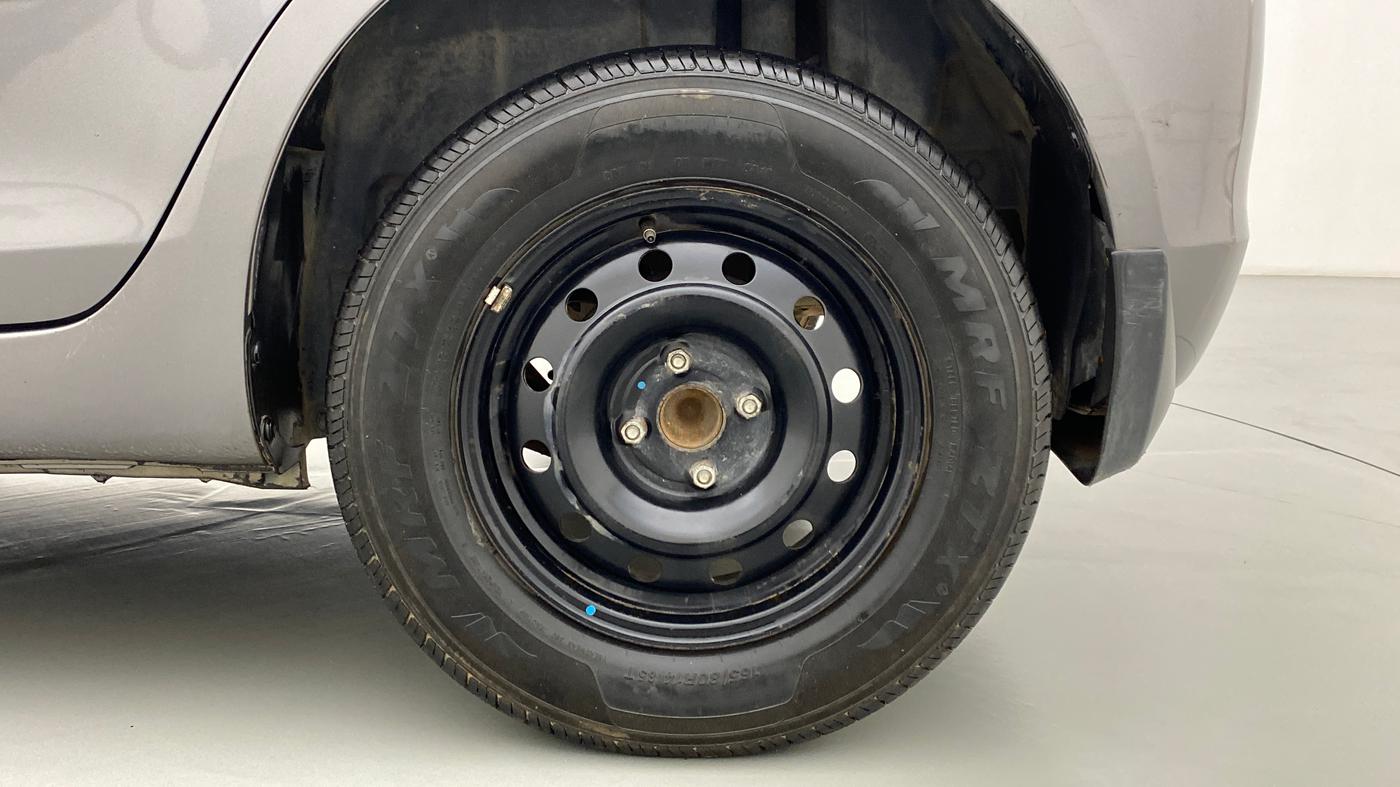 2013 Maruti Swift VDI, Diesel, Manual, 96,954 km, Left Rear Wheel