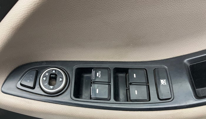 2014 Hyundai Elite i20 ASTA 1.2, Petrol, Manual, 99,606 km, Driver Side Door Panels Control