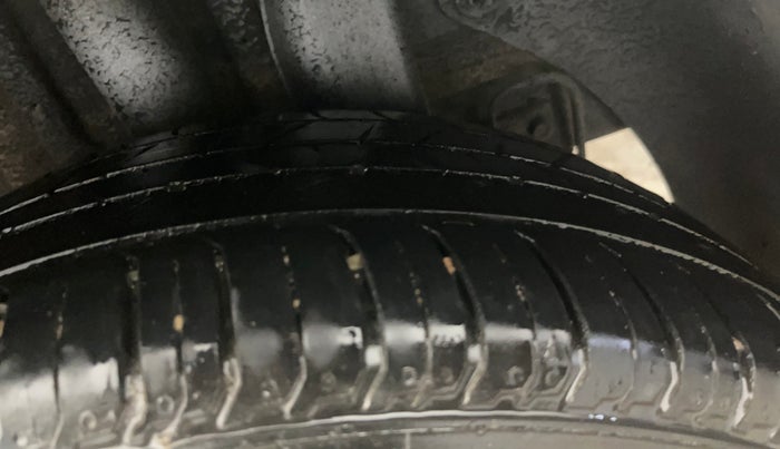 2014 Hyundai Elite i20 ASTA 1.2, Petrol, Manual, 99,606 km, Left Rear Tyre Tread