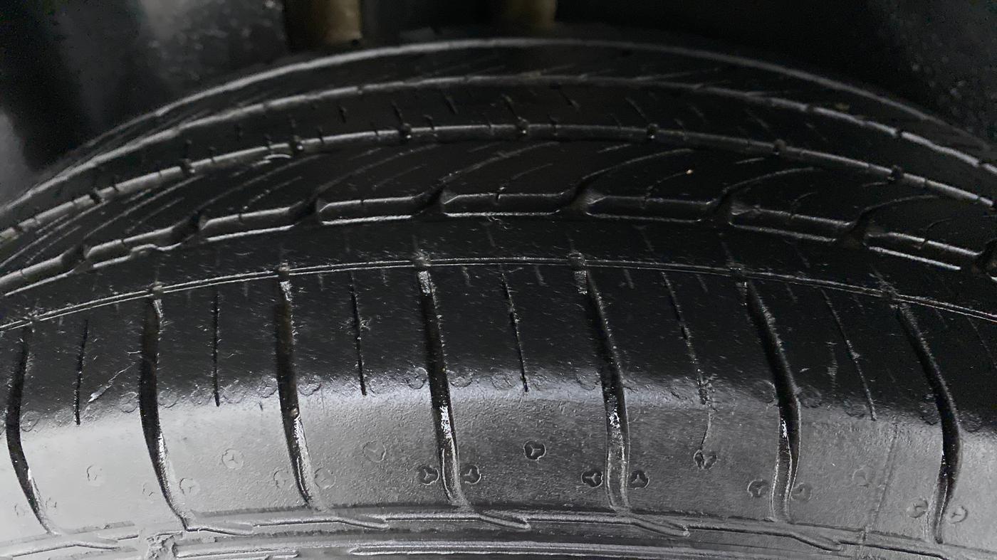 2020 MG HECTOR SHARP DCT PETROL, Petrol, Automatic, 23,356 km, Right Rear Tyre Tread
