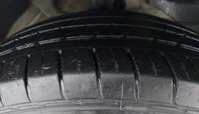2020 MG HECTOR SHARP DCT PETROL, Petrol, Automatic, 23,356 km, Right Front Tyre Tread