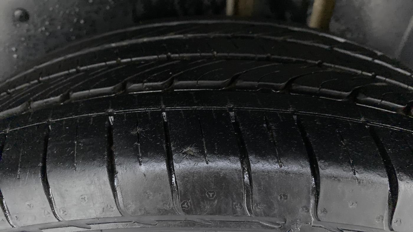 2020 MG HECTOR SHARP DCT PETROL, Petrol, Automatic, 23,356 km, Left Rear Tyre Tread