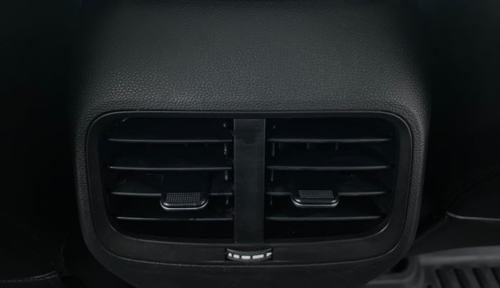 2020 MG HECTOR SHARP DCT PETROL, Petrol, Automatic, 23,356 km, Rear AC Vents